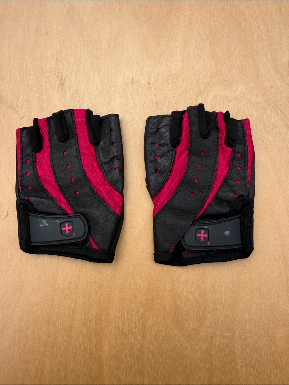 Harbinger Women's Pro Weightlifting Gloves (Style PO307571) Black/Pink, Size M